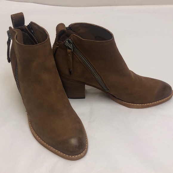 Dolce Vita Jaeger Teak Brown Nubuck Booties 7 New - Picture 2 of 8